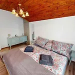 Apartment In 54949