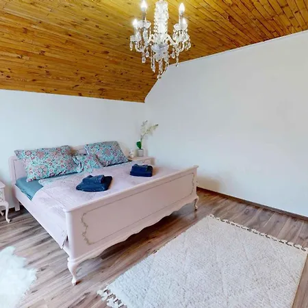 In 54949 Apartament