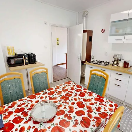 In 54949 Apartament Balatonszabadi Fürdőtelep