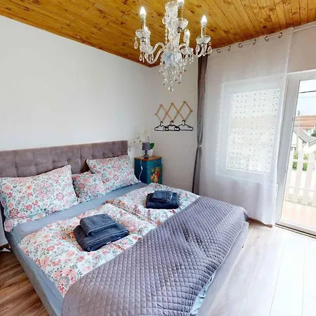 Apartament In 54949 Balatonszabadi Fürdőtelep