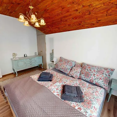 Apartament In 54949